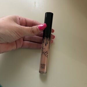 Kylie Cosmetics lipstick shade So Cute